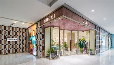 gucci shop in muscat